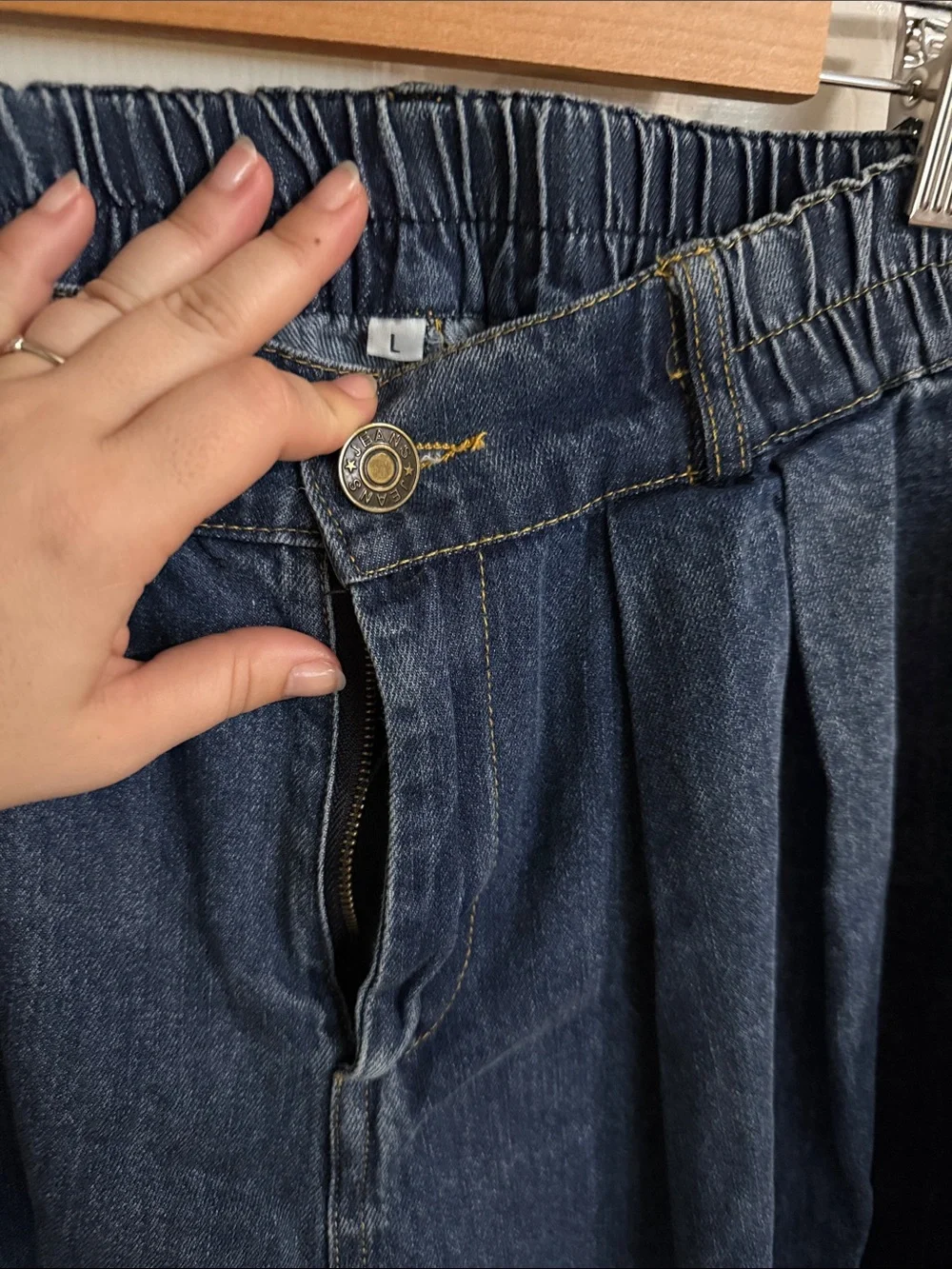 Relaxed Fit Balloon Denim Pants with Pleats and Front Pockets